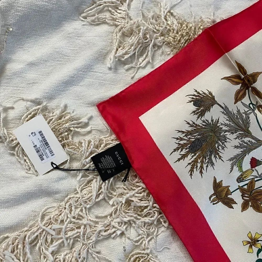 GUCCI Flora Gothic Square Scarf - Picture 7 of 7